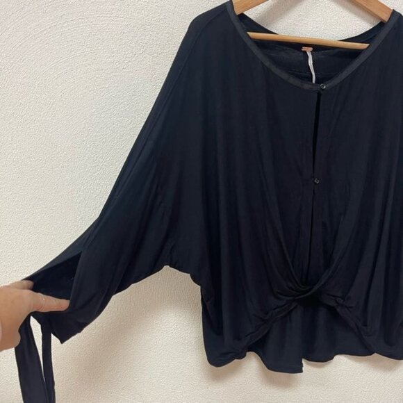 Free People "Keepin On" Tee Black Twist Front Tie Sleeves Flowy Top Women Size M - Picture 4 of 8
